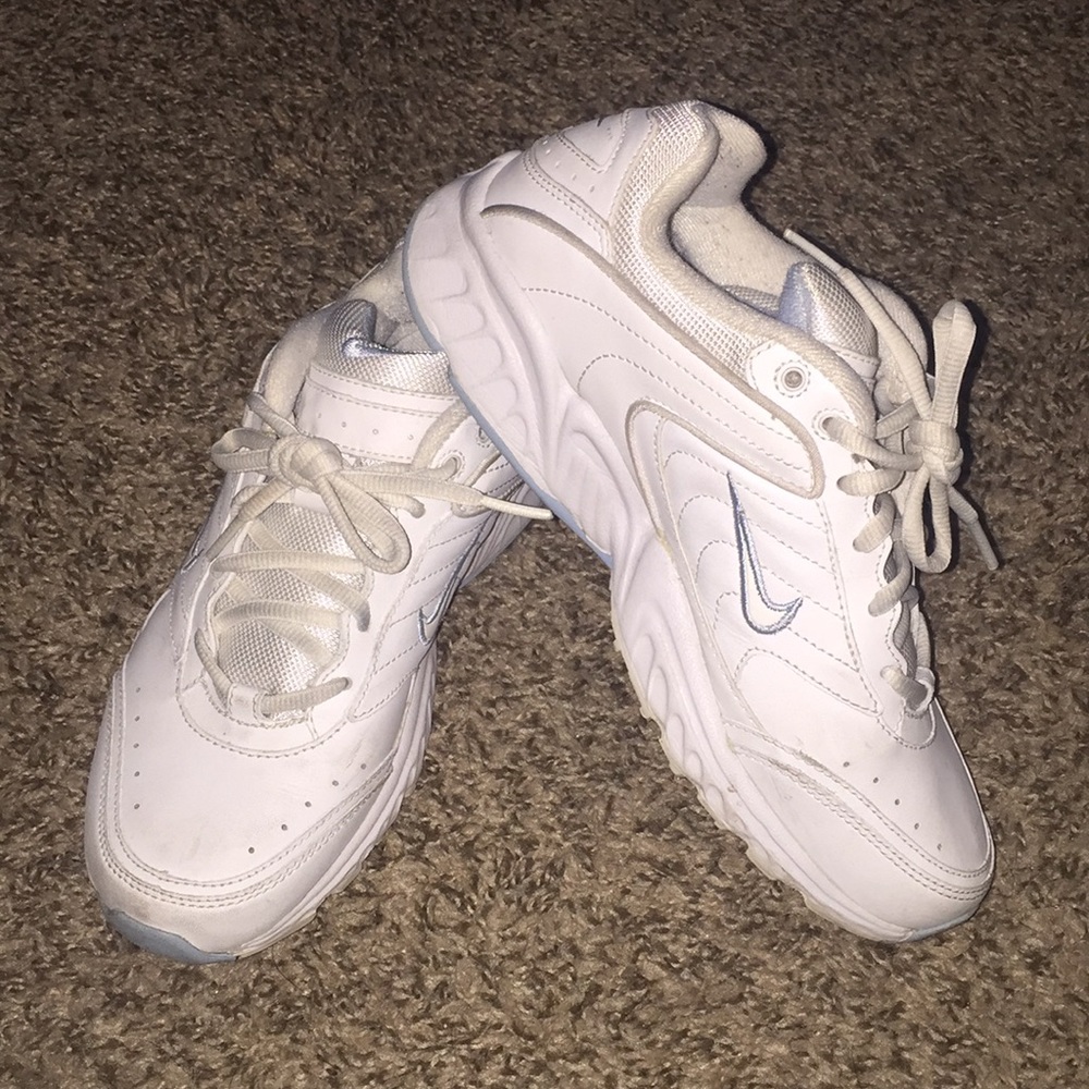 Ladies Size 7 Nike